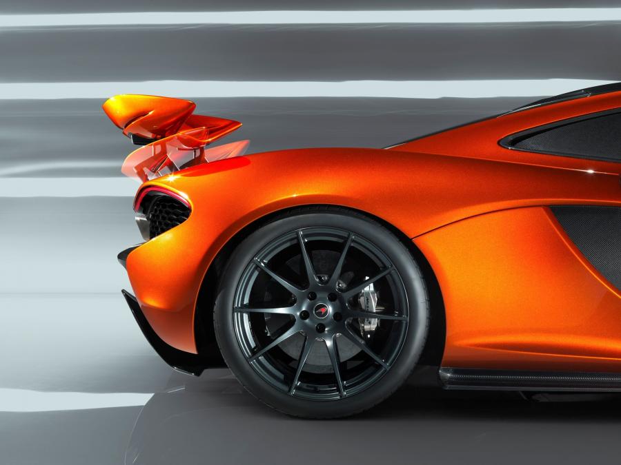  McLaren P1 Concept 2012 года  (фото 8 из 32)